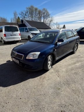 2003mod. TOYOTA AVENSIS 1,6 bensin 