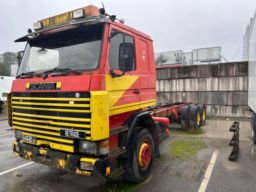 Veteranlastbil SCANIA R142H 6x2 chassi 