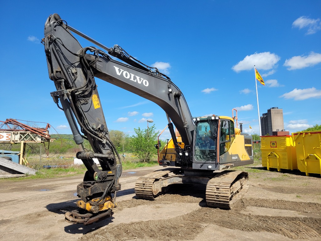 Grävmaskin Volvo EC250 EL Leica gps, tiltrotator och skopor 
