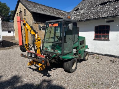 Ransomes  Mc Comel med hækkeklipper