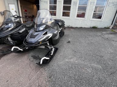 Snowmobile LYNX XTRIM COMMANDER LTD 600 E