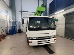 Crane truck NISSAN MK822 + Nifty lift V160