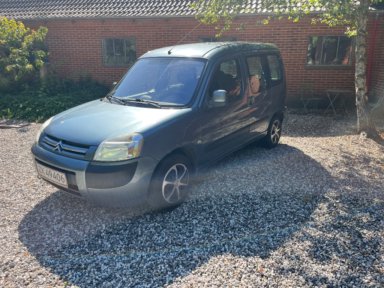 Bil CITROËN BERLINGO 1,6 HDI