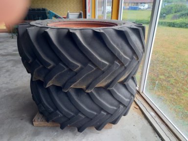 Traktor JD / Trelleborg Twin710/65 R38 Kpl. Hjul. Ø230 nav.