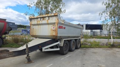 Maur Bilpåbygg trippelkjerre med høytippbalje for asfalt og grus