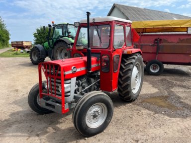 Traktor Massey Ferguson 135
