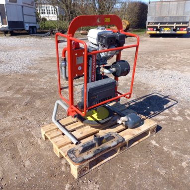  AL Typhoon 1000 vacum lift.