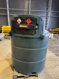 Diverse utstyr Vera tank 1340L Diesel Cube 56