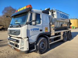 Slamsugningsbil spolbil Volvo FM 6x2 ADR