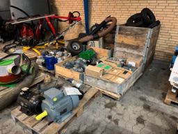 Forskelligt udstyr LOT med diverse EL motorer m.m.
