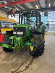 JOHN DEERE 6420S - 7114 timer - 2006 Modell