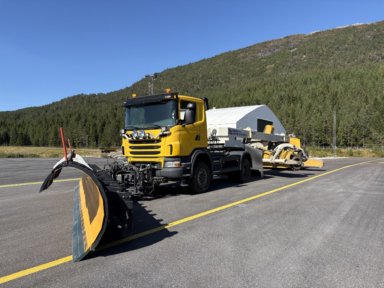Scania G400 med Øveraasen RS400 og EP9 Plog - Komplett sweeper.