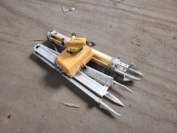 Avvägningsinstrument Topcon AT-G4 med stativ och låda