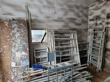 3 st rullställningar / byggställningar med tillbehör 