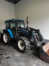 Tractor NEW HOLLAND 6635 DT