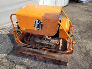 Vattenpump Albin med Volkswagen motor Typ 122