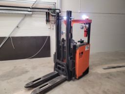 Gaffeltruck Sittstaplare BT SRE135L låga timmar - 2017