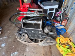 Hydraulisk klype Hymax Entreprenørgripen HHE12S30 m/ akk,  