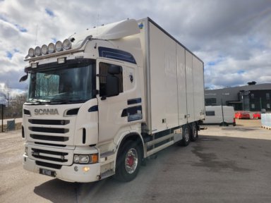Skåpbil med öppninsbar sida och bakgavellyft SCANIA R560 LB6X2*4MNB 