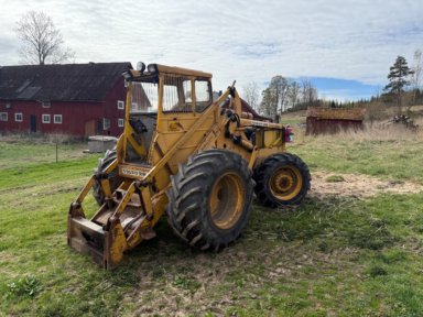 Baklastare VOLVO 641 med redskap
