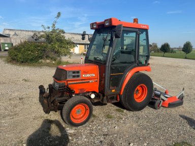 Kubota St30 traktor