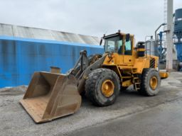 Hjullastare Volvo L150E med skopa 