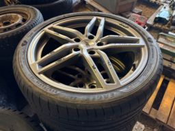 Personbilsdäck Vw caddy 245/35R18 4st