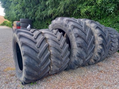 Traktor Michelin Xeobib 710mm + 600mm Dæk.