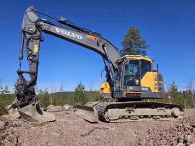 Grävmaskin Volvo ECR235EL Tiltrotator & Redskap