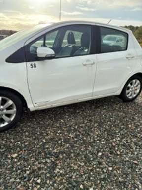 Toyota  Yaris 2012 modell  
