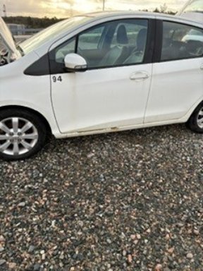 Toyota  Yaris 2011 modell 