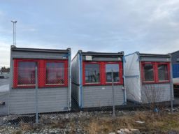 3 stk brakker - konstruert for å settes sammen, Fra 2007. / 3 barracks - designed to be assembled, 2007
