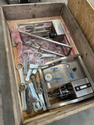 Verktøy og 2 pumper / tools and pumps, 2 pcs 