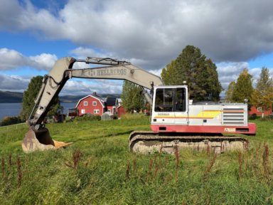 Grävmaskin Åkerman EC300 med flertal redskap