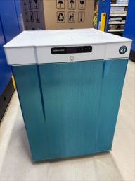 Nytt og ubrukt benkekjøleskap / New refrigerator