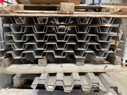 Ubrukte støykassetter og bølgeplater / noise cassettes corrugated plates