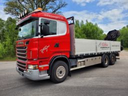 Flakbil med lämmar och krankonsol kranhydraulik Scania R400 6x2