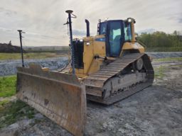 Bandschaktare Bulldozer Caterpillar D6 N LPG med GPS och rivare