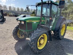 Traktor John Deere 5510   4WD.