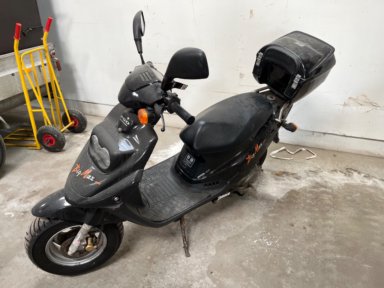 PGO BIG MAX  Stor knallert.