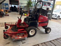 Toro 328D  4WD Græsklipper.