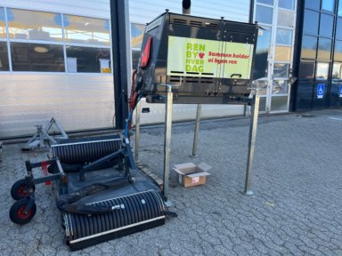 FM S3 Ukrudtsdamper Monteret på HAKO redskabsbærer.
