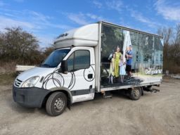 Varevogn Iveco Daily Kassevogn med Zepro lift.