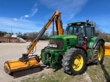 JOHN DEERE 6630 PREMIUM med Epoke TH75 rabatklipper.