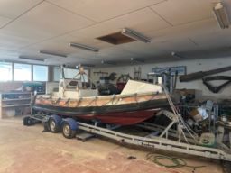 RIB båd med trailer