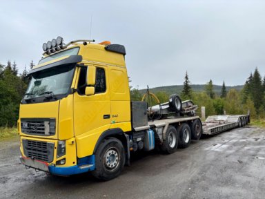 Maskintrailer ekipage Volvo FH 540 6X4