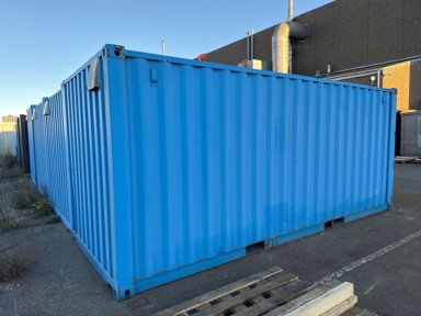 Skibscontainer 20 fod med indhold. (Con. 3)