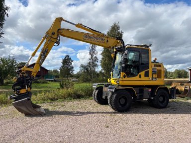 Grävmaskin Komatsu PW148-10 + Redskap