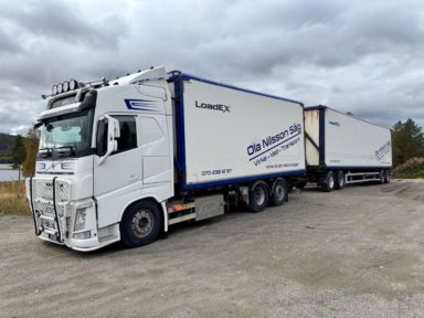 Flisbilsekipage Volvo FH på auktion i Ånge kommun, Västernorrlands län , 84195 hos Retrade
