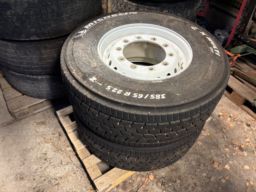 Lastbildäck med fälg 2st Michelin 385/65 R22.5 